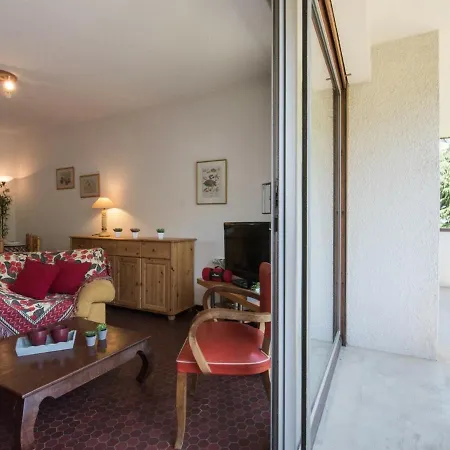 6 Pers, 3 Chambres, Proche Centre Et Pistes, Parking Prive, Balcon, Confort - Fr-1-296-176 *