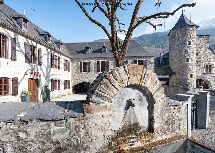 Confortable Pour 6 Pers. A Lary, Parking Inclus - Fr-1-296-176 *