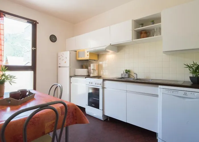 Confortable Pour 6 Pers. A Lary, Parking Inclus - Fr-1-296-176 * Saint-Lary-Soulan